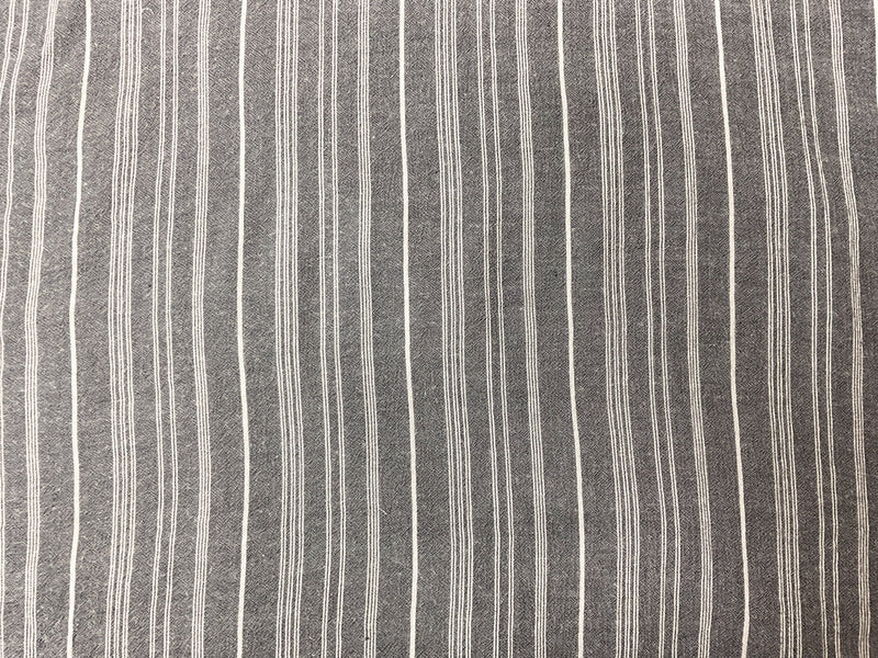 Black-White Rayon Stripe Crepon Woven Fabric