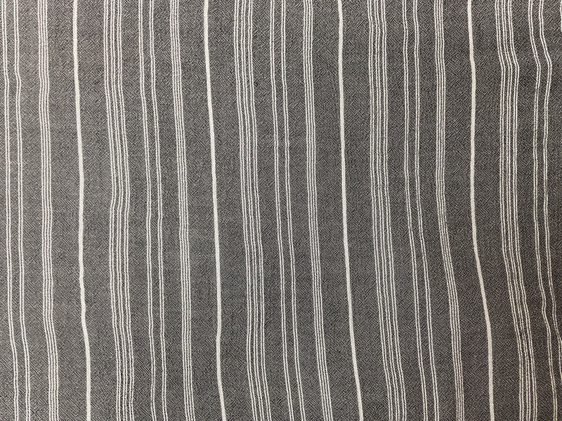 Black-White Rayon Stripe Crepon Woven Fabric