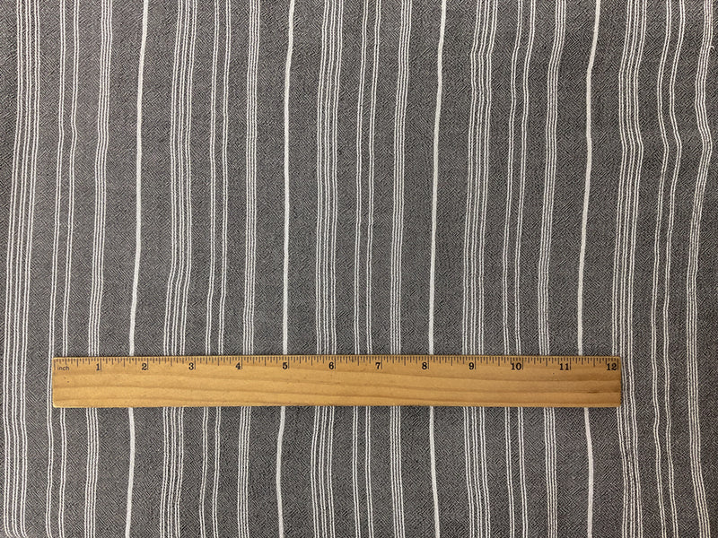 Black-White Rayon Stripe Crepon Woven Fabric