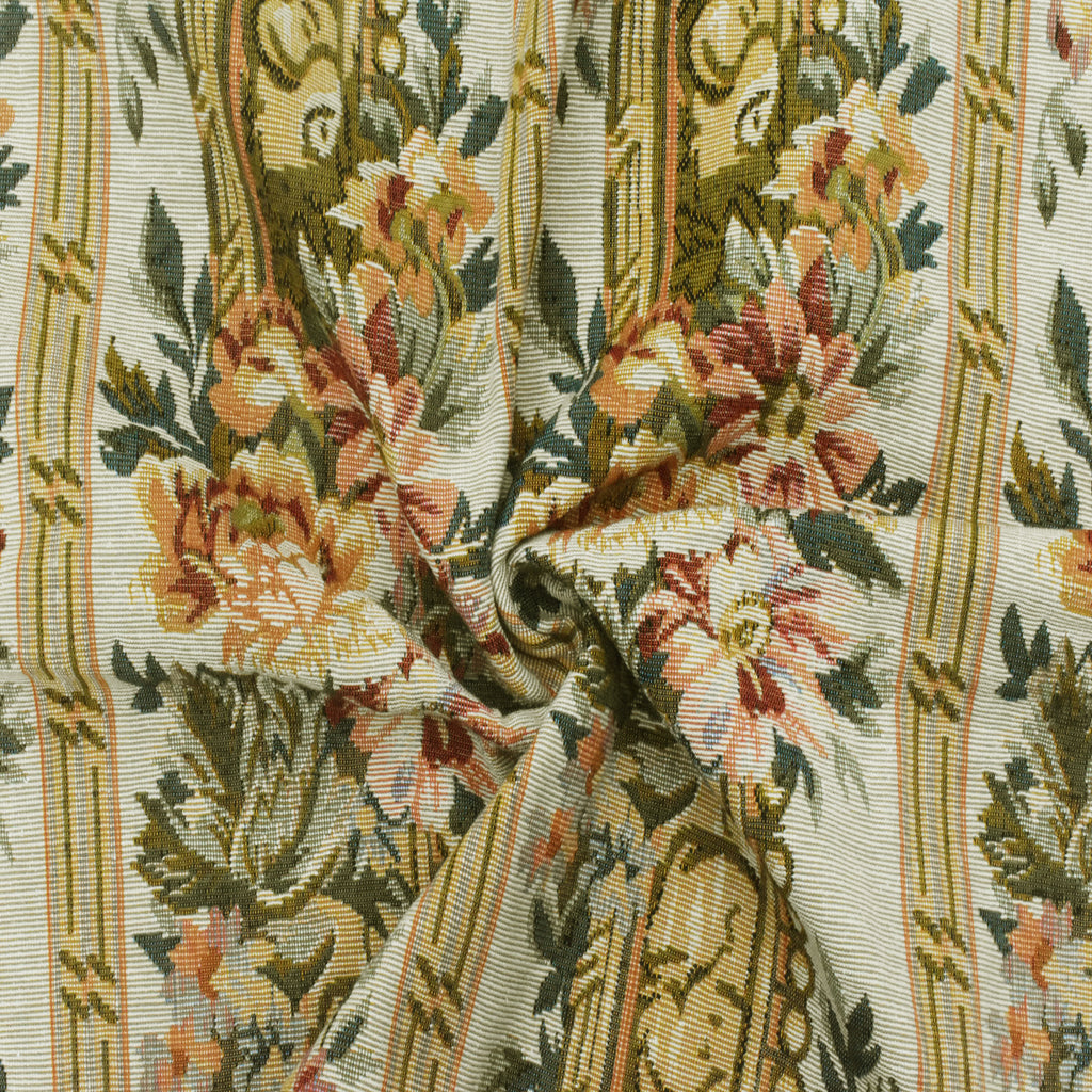 7075712 REYNOLDS SPRUCE Floral Print Upholstery And Drapery Fabric