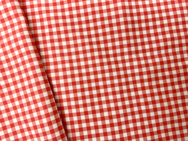 Red-White Gingham Printed Water Repellent Board Short Woven Fabric
