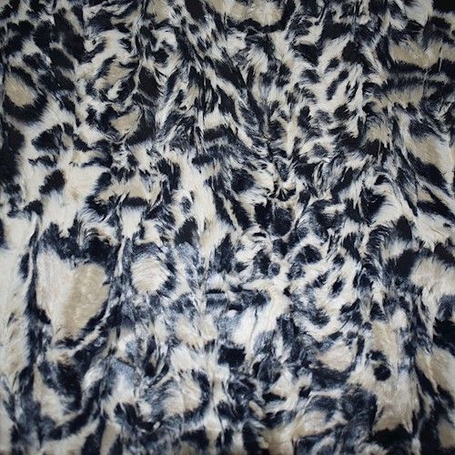 3 YD PC-Ivory/Deep Gray Cheetah Pressed Faux Fur Knit Fabric
